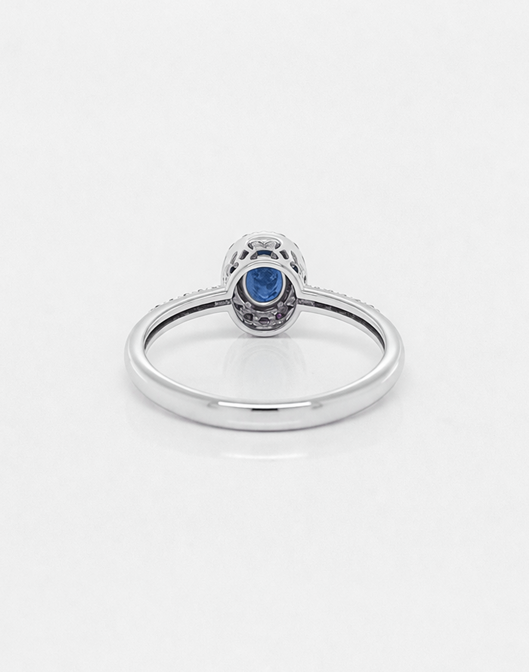 ANELLO OVALE ZAFFIRO